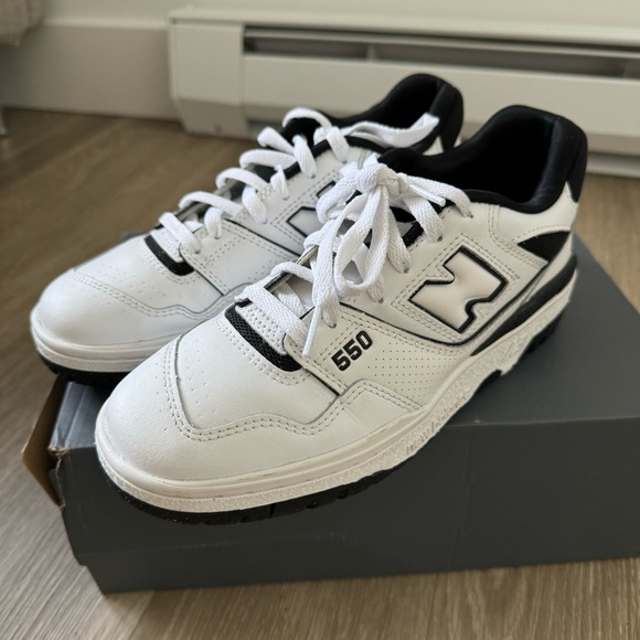 New Balance Shoes - New Balance 550 in white & black